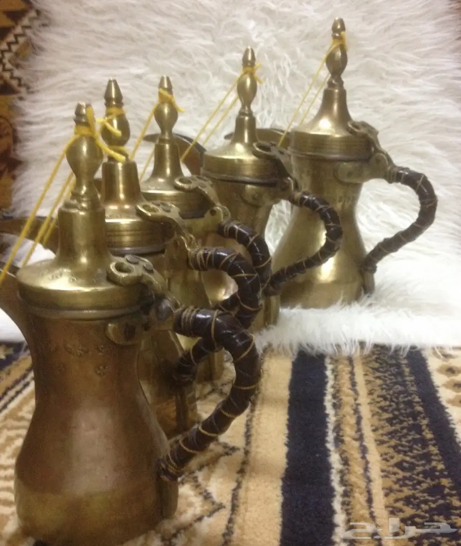 طقم دلال قرشية رقم الاعلان 400  (image 2)