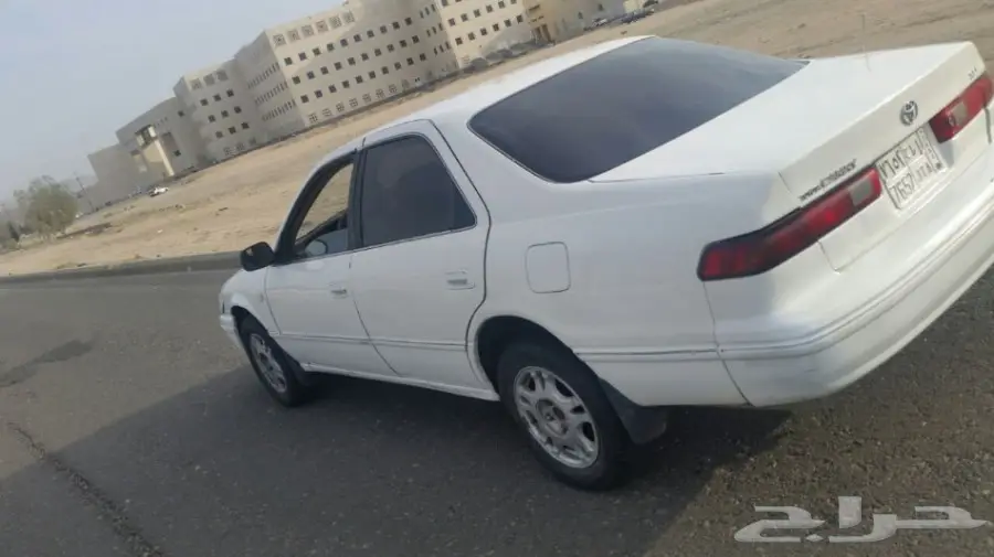 كامري 2000 للبيع
