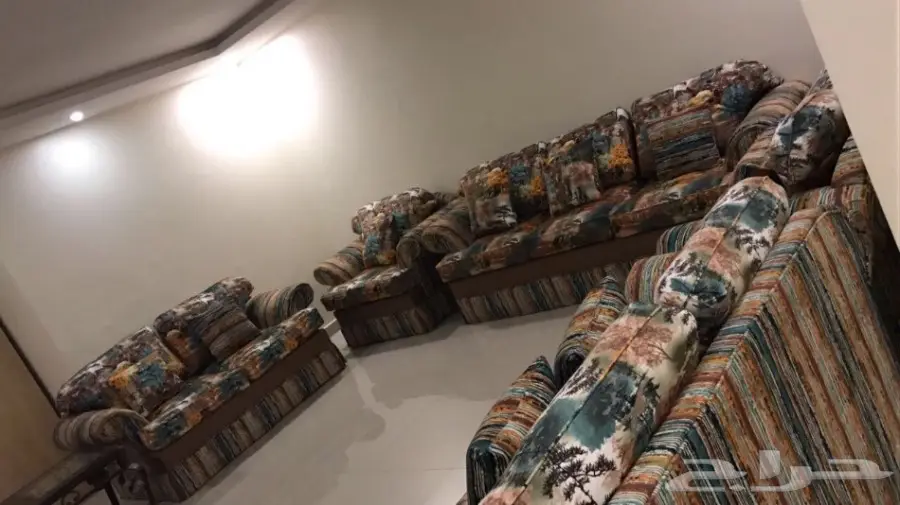 كنب مودرن نظيف ومريح (image 2)