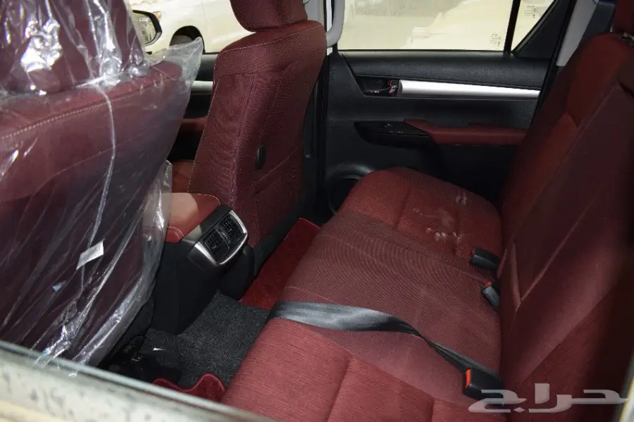 تويوتا هايلوكس غمارتين دبل بريمي 2017 (image 16)