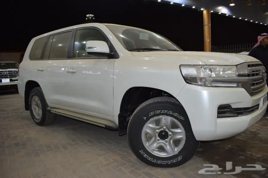 تويوتا لاندكروزر 2018 GXR1 V6 سعودي (image 23)