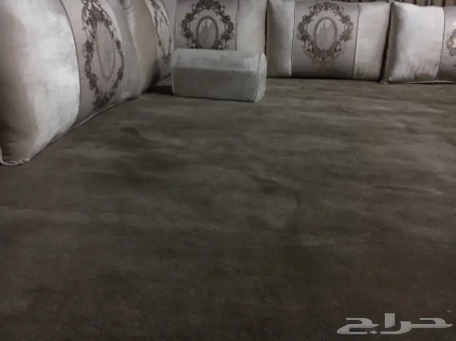 مساند وفرشه للبيع استخدام قليل مثل الجديد (image 3)