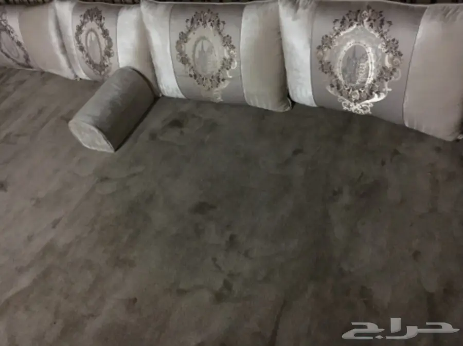 مساند وفرشه للبيع استخدام قليل مثل الجديد (image 5)