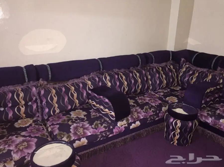 اثاث كنب وبطرمه