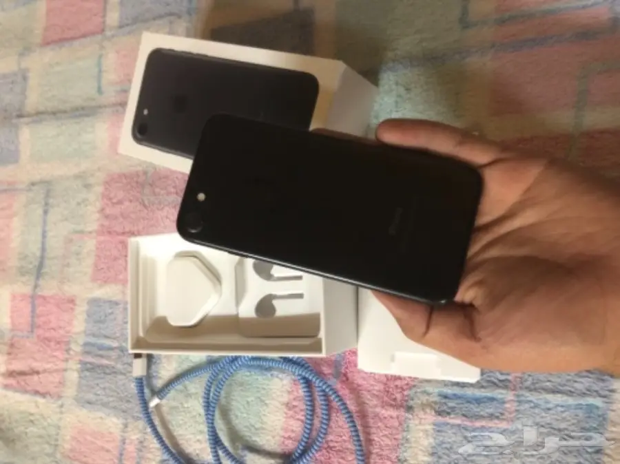 ايفون 7 اللون اسود مطفي 32 (image 2)