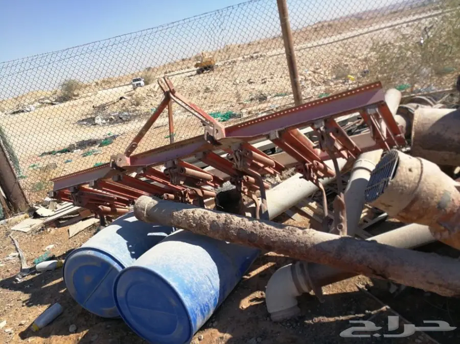 معدات للبيع فيها الصالح والسكراب (image 1)