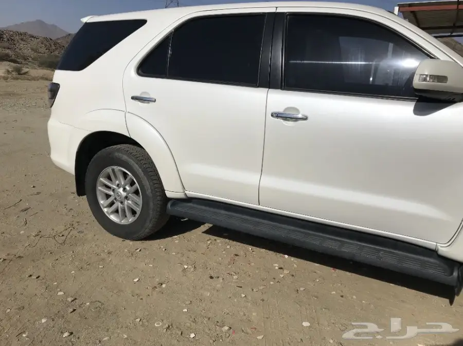 فورتشنر 2015 لتقبيل مقابل بسيط  (image 1)