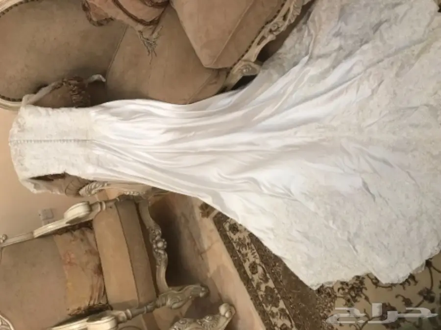 فستان زفاف ملكي للبيع (image 1)