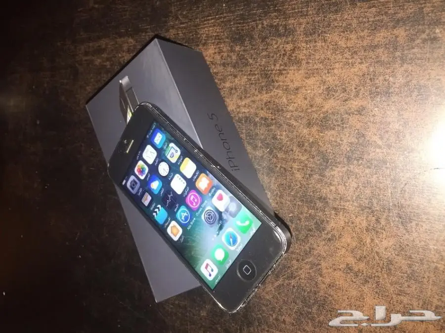 للبيع ايفون 5 16GB اسود
