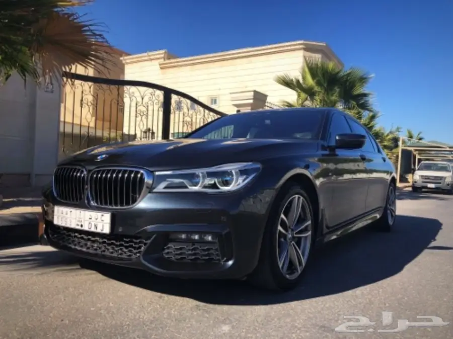للبيع BMW 740 M sport موديل 2016