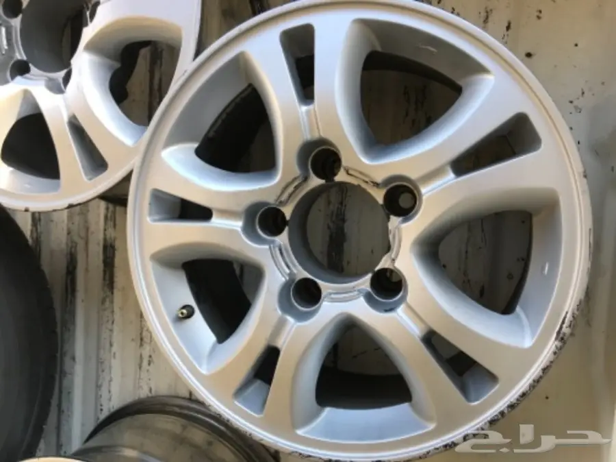 للبيع جنوط للربع والشاص