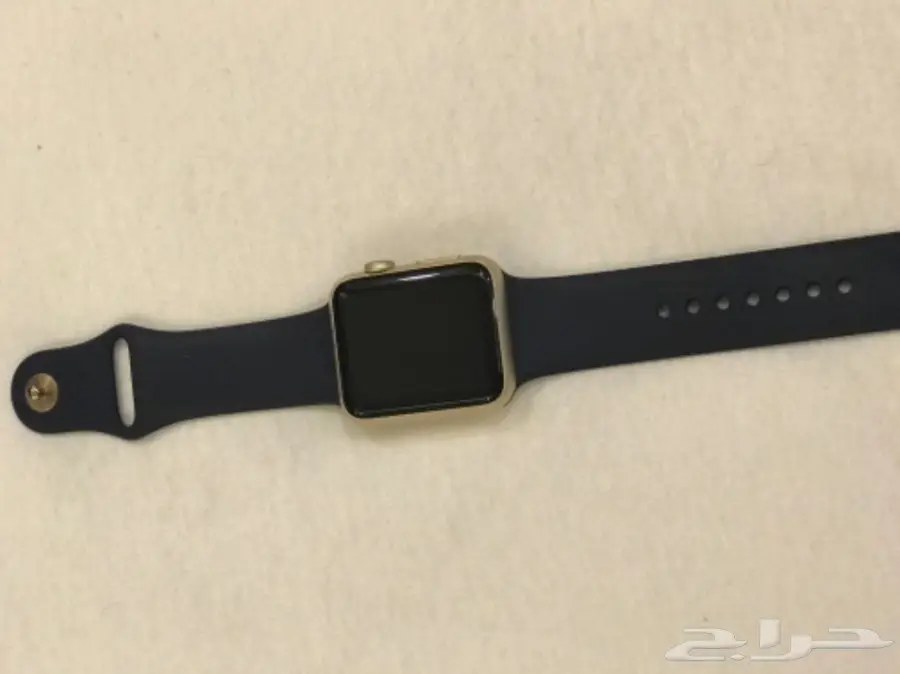 للبيع ساعه Apple Watch 42 ذهبي serious 1