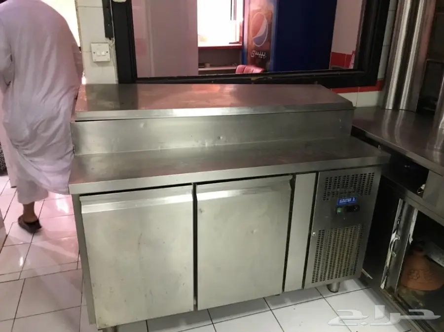 معدات مطعم شاورما وبروستد جيده جدا للبيع (image 4)