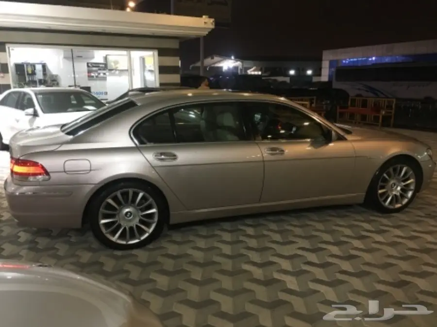 BMW 2007 740IL (image 4)