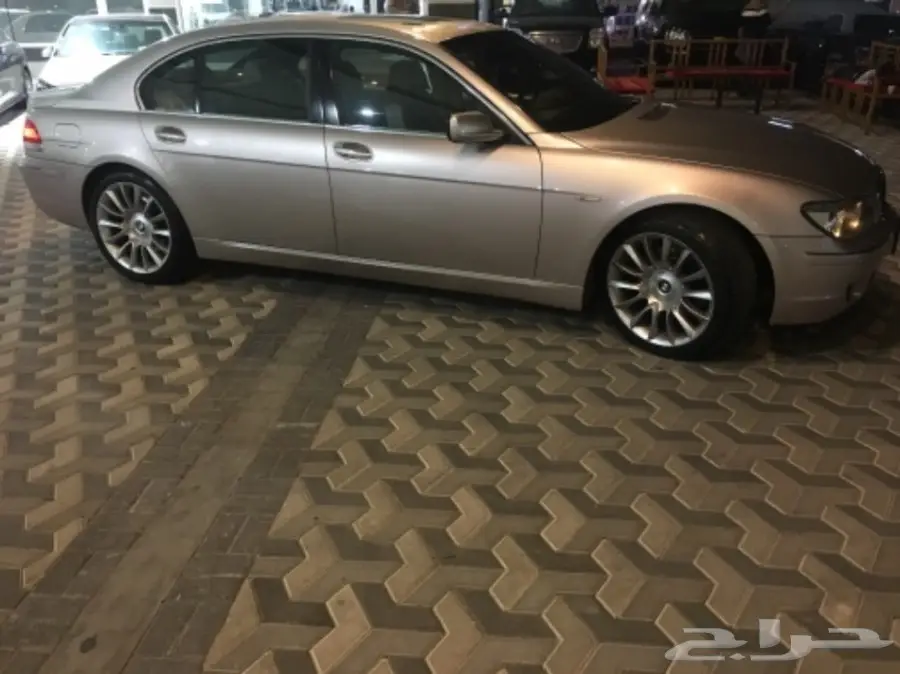 BMW 2007 740IL (image 6)