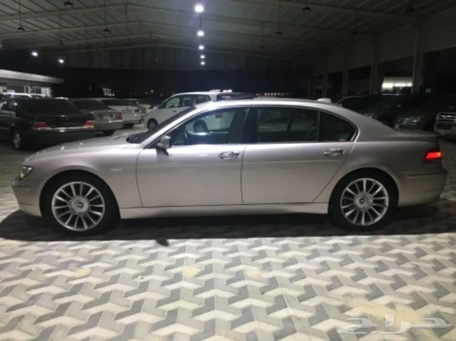 BMW 2007 740IL (image 12)