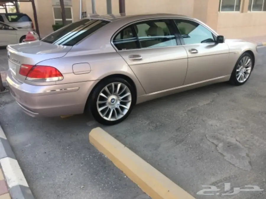 BMW 2007 740IL (image 13)