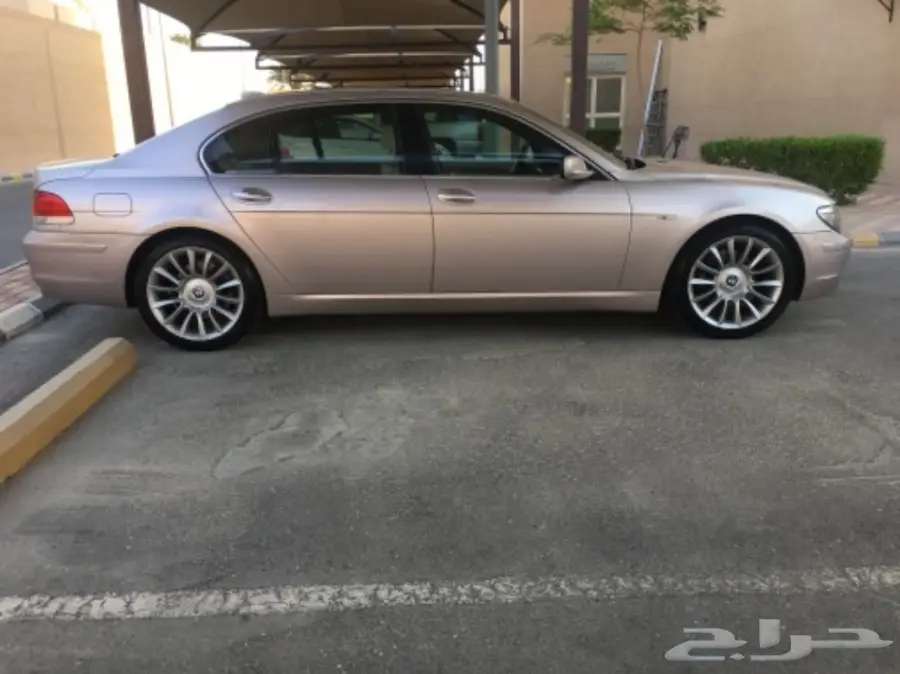 BMW 2007 740IL (image 14)
