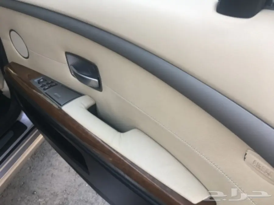 BMW 2007 740IL (image 16)