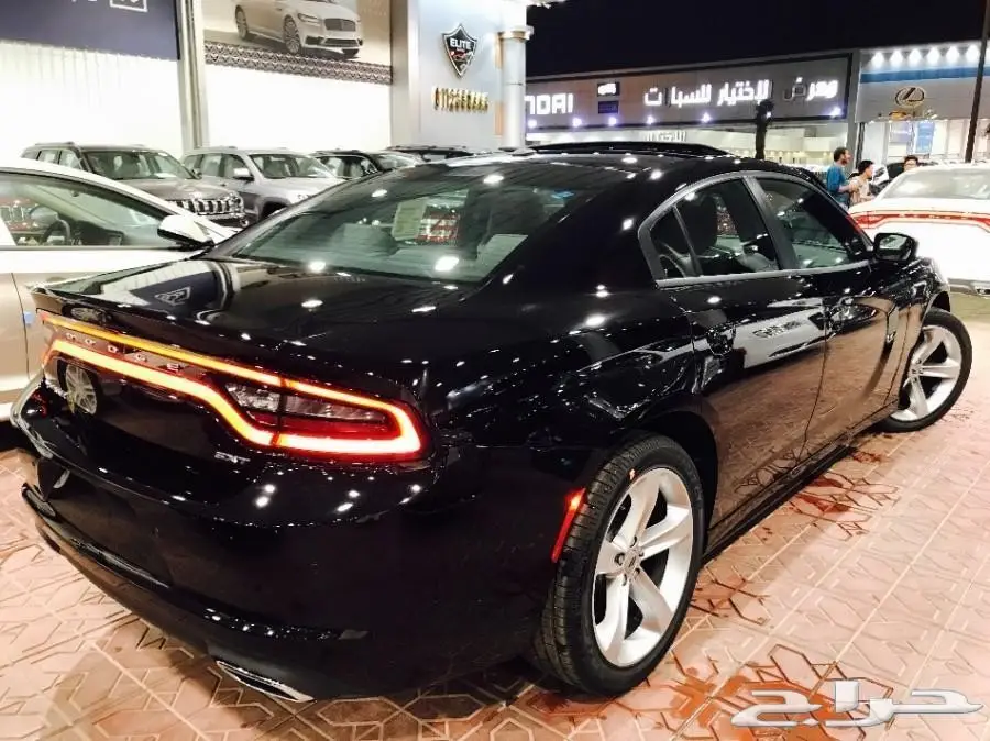 تشارجر - SXT 3 - فتحه جلد زينون - 2018 -سعودي (image 10)