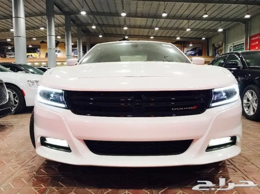 تشارجر - SXT 3 - فتحه جلد زينون - 2018 -سعودي (image 17)