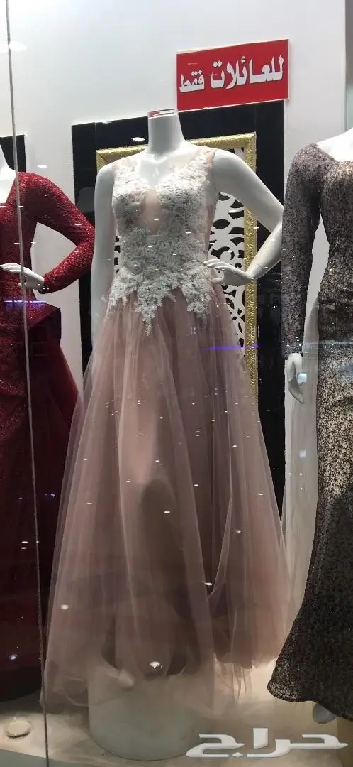 فساتين مستخدمة للبيع قابلة للتفاوض مقاس m (image 1)