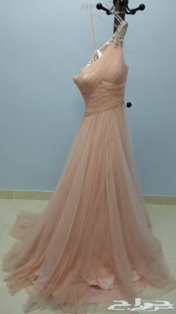 فساتين مستخدمة للبيع قابلة للتفاوض مقاس m (image 9)