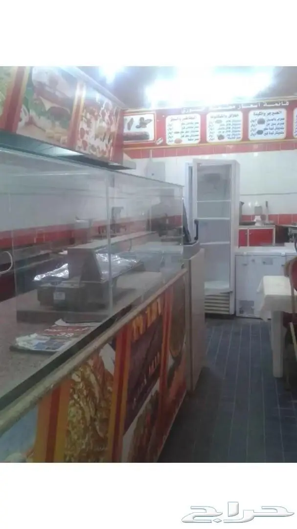 ثلاجات وغازات واله شاورما للبيع  (image 1)