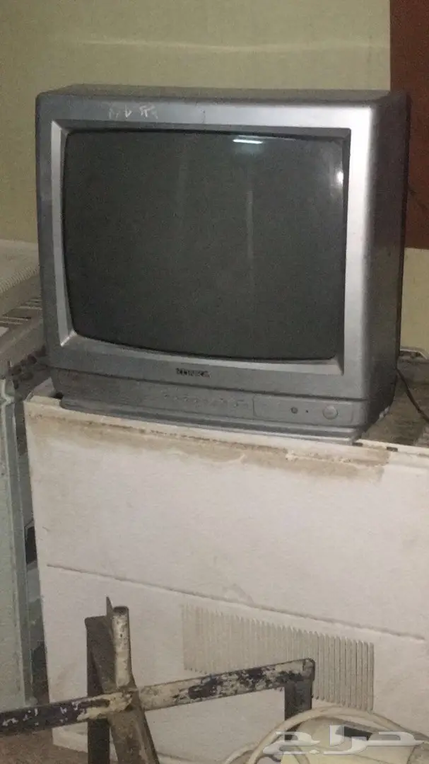 ثلاجات وغازات واله شاورما للبيع  (image 12)