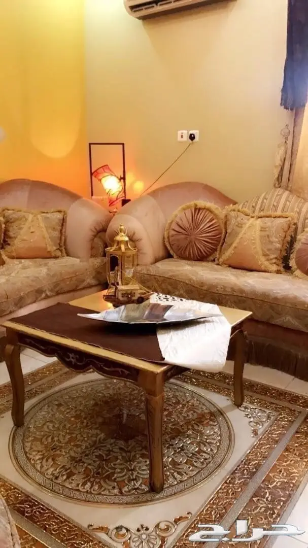 كنب للبيع  (image 1)