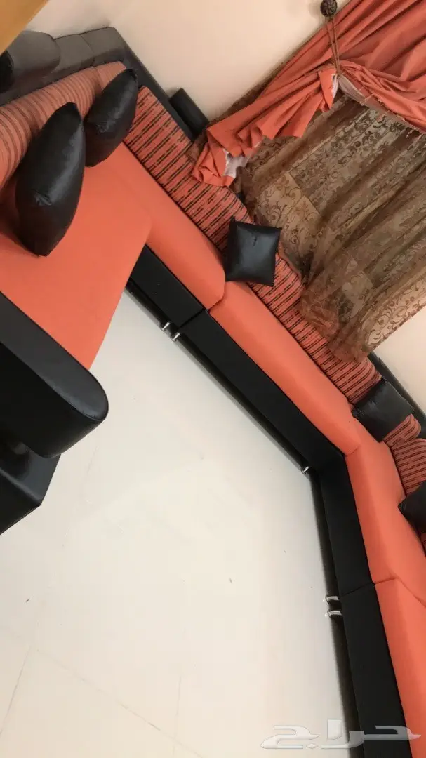 طقمين كنب للبيع لاعلى سوم