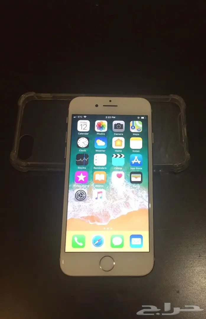 ايفون 8 ذهبي 64 (image 3)