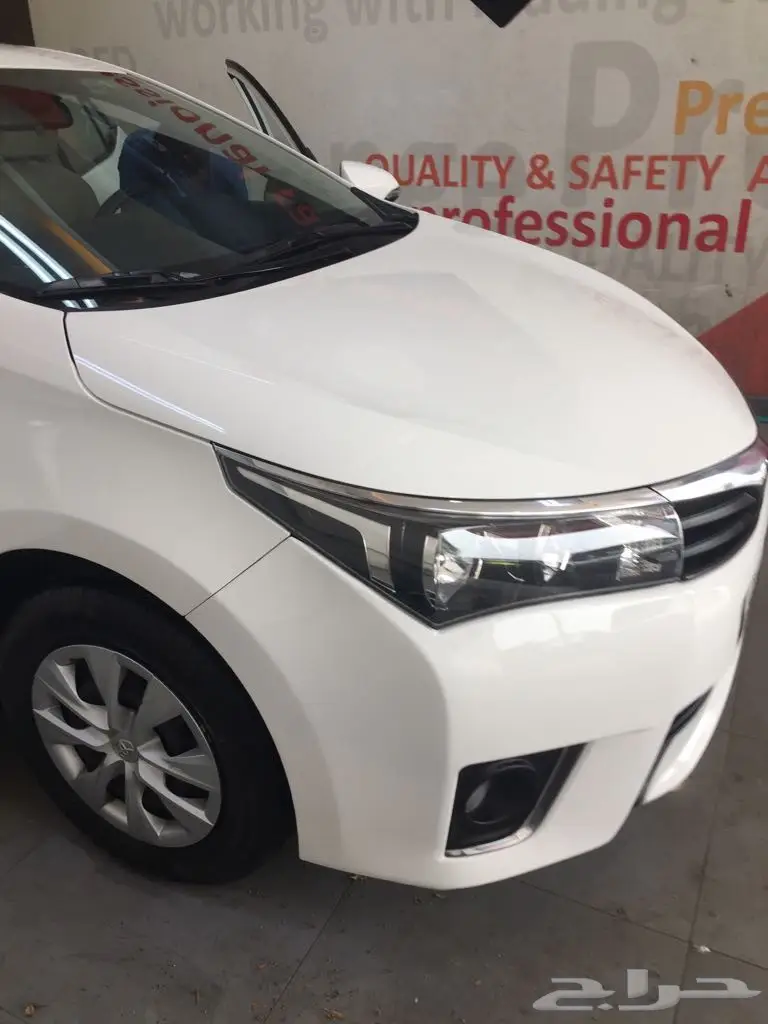للبيع كورولا 2015 نظيفة جدا (image 7)