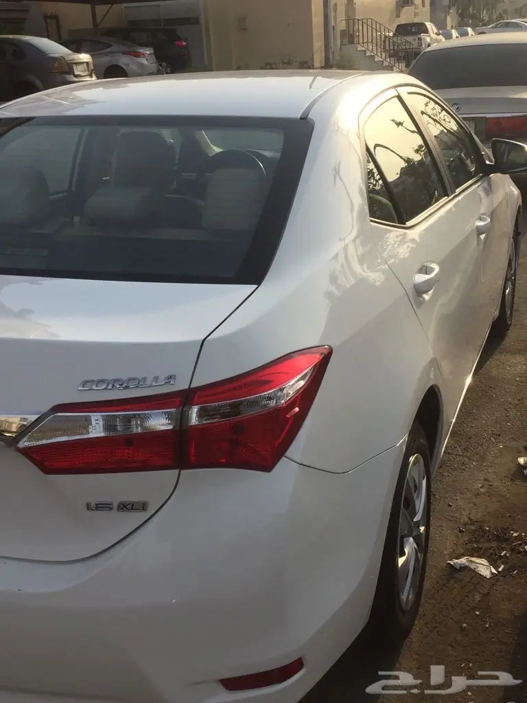 للبيع كورولا 2015 نظيفة جدا (image 15)