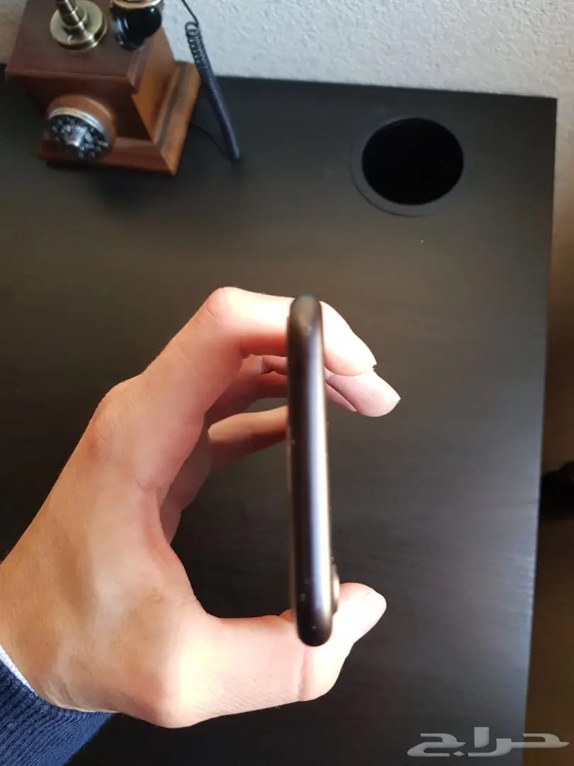 ايفون 7 اسود 128gb  بكامل اغراضه (image 2)