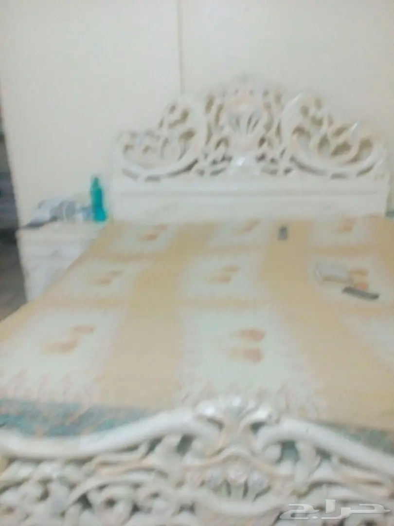 فرصة لا تُفوَّت: مكتب من الطراز الممتاز وغرفة نوم خشبية فريدة (image 3)