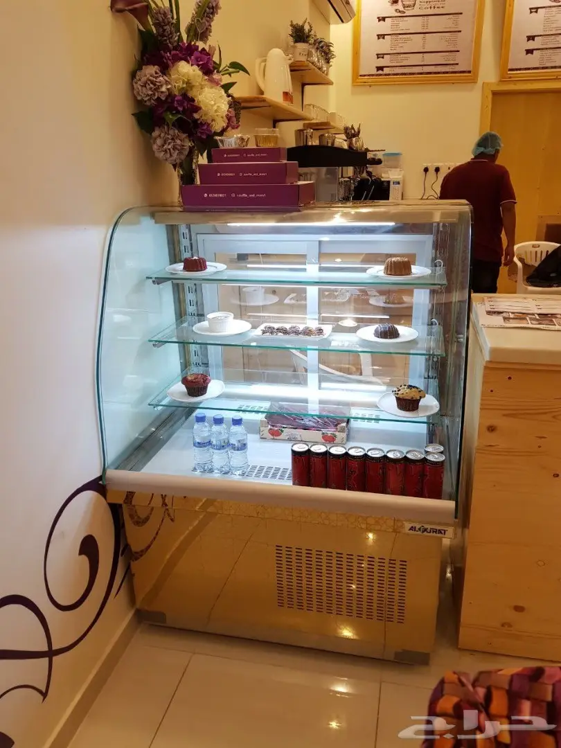 كاشير _ كونتر خشبي - ثلاجة عرض - فريزر (image 2)