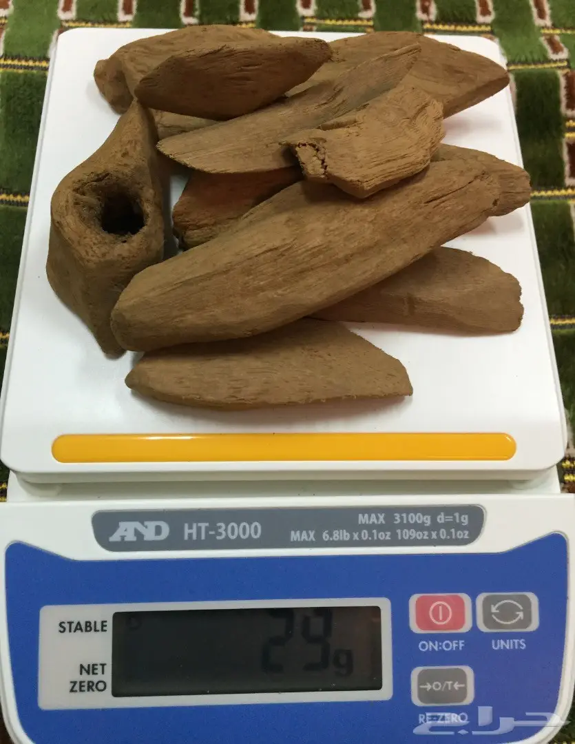 مزاد رقم (4) أوقية عود طبيعي ماروكي ارياني 