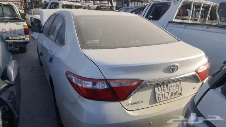 البيع كامري مصدومه موديل 2017 