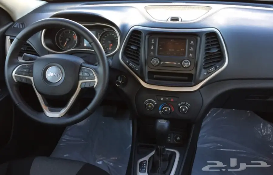 جيب شيروكي 2016 ماشي 4 آلاف  (image 25)