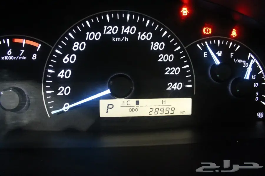 تويوتا كامري GL مطور موديل 2016 (image 8)