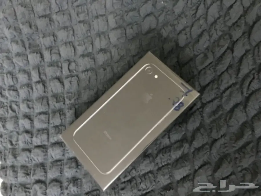   ايفون 7 اسود لماع للبيع  جديد مانفك