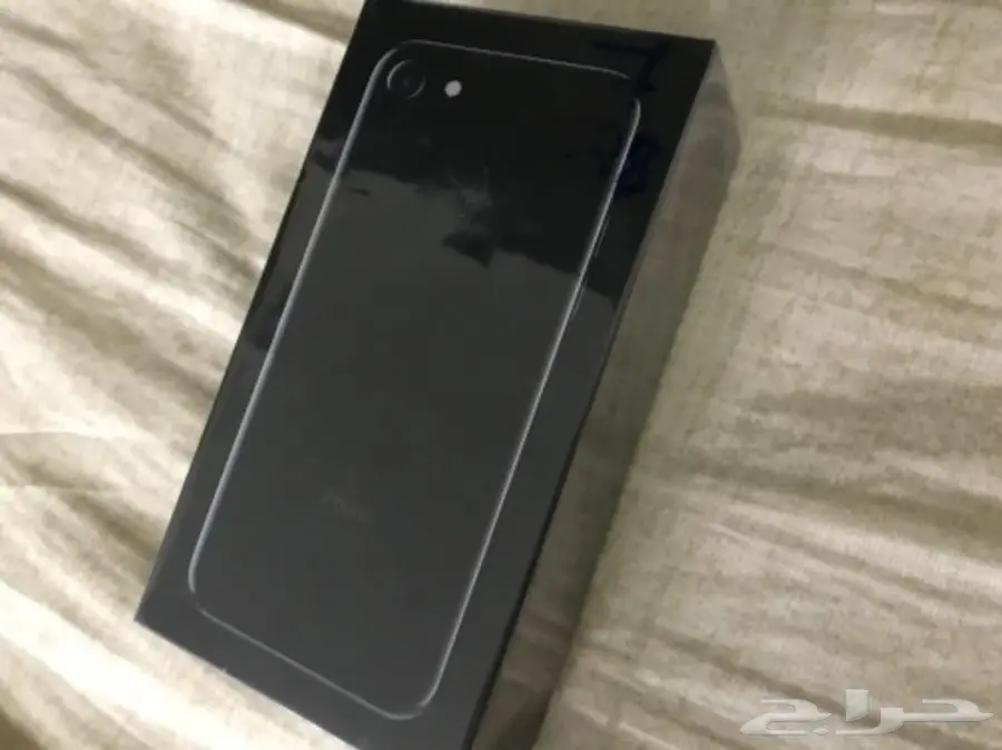   ايفون 7 اسود لماع للبيع  جديد مانفك (image 1)