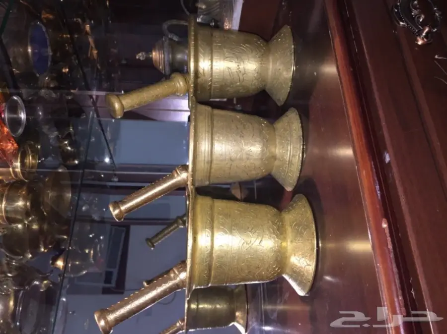 نجر قديم منقوش مزاد