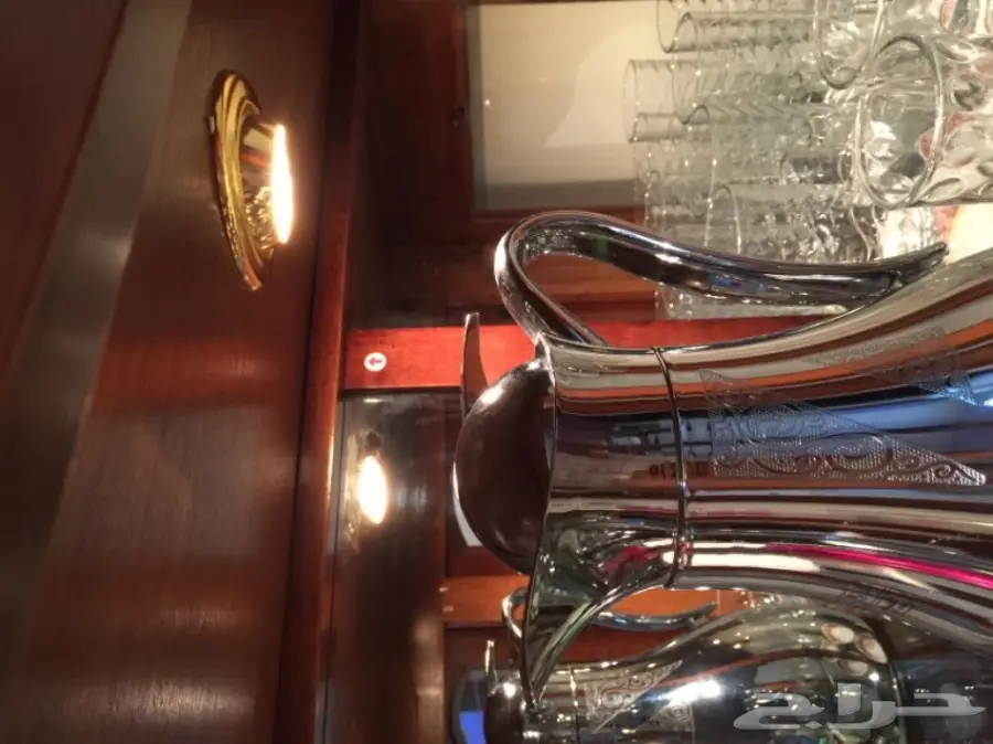 دولاب قزاز لتحف والكرستالات (image 8)