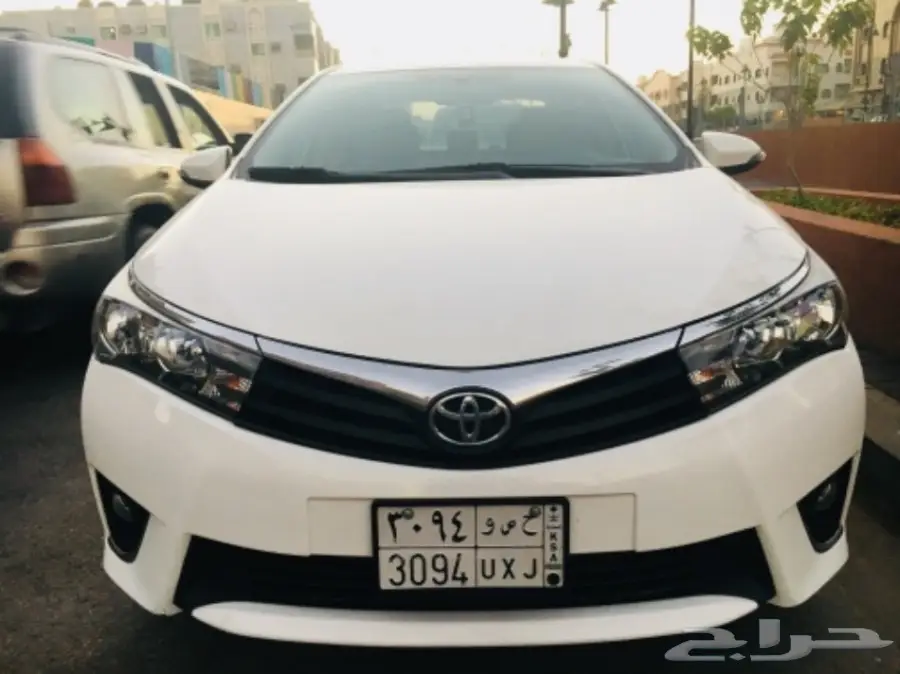 للبيع كورولا 2015 نظيفة جدا (image 3)