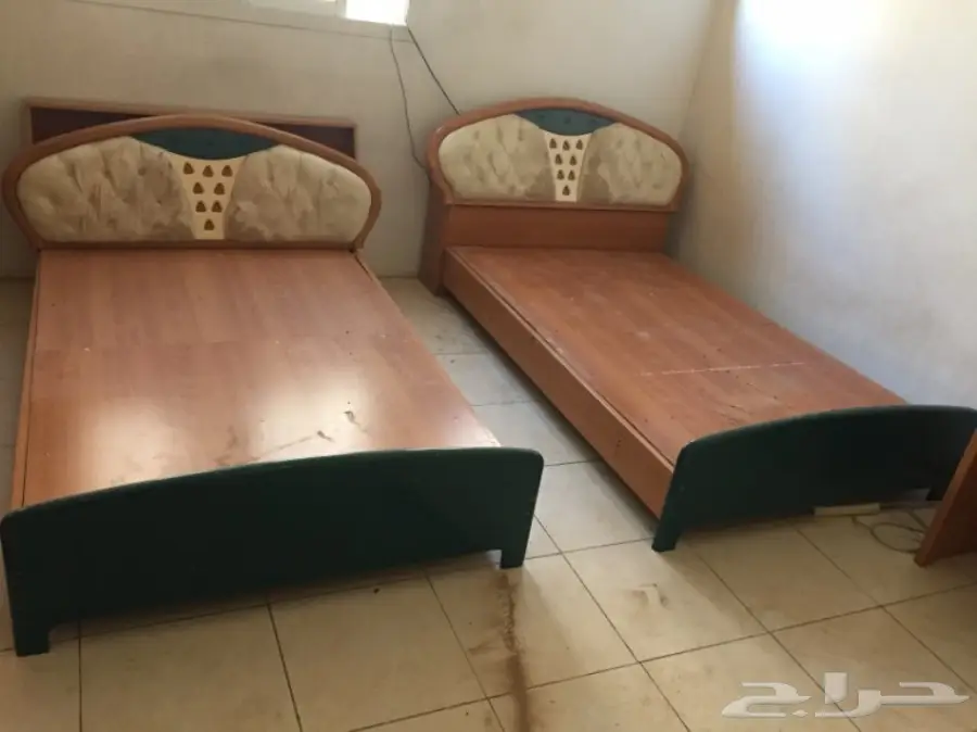 اثاث للبيع  بحالة ممتازة 