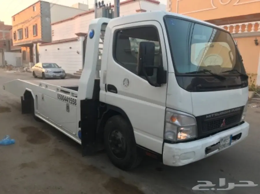 دينا ميتسوبيشي ( سطحه ) (image 1)