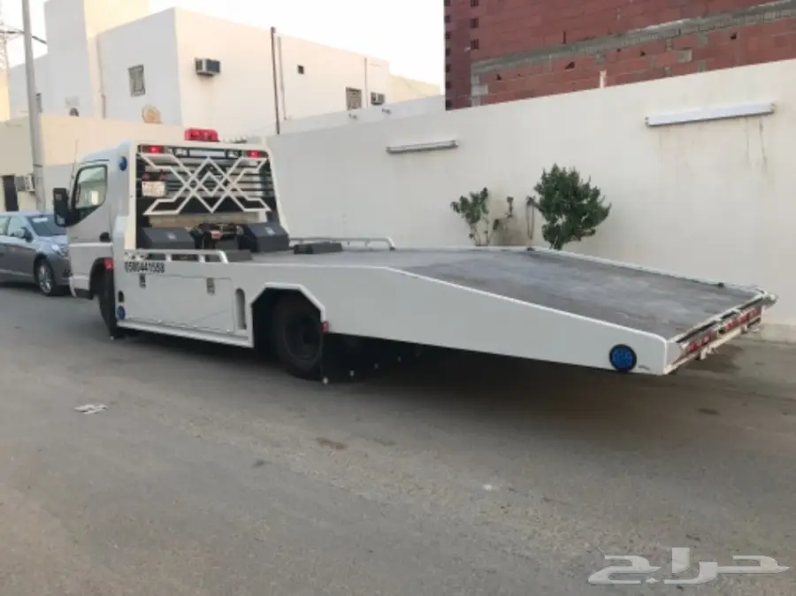 دينا ميتسوبيشي ( سطحه ) (image 5)