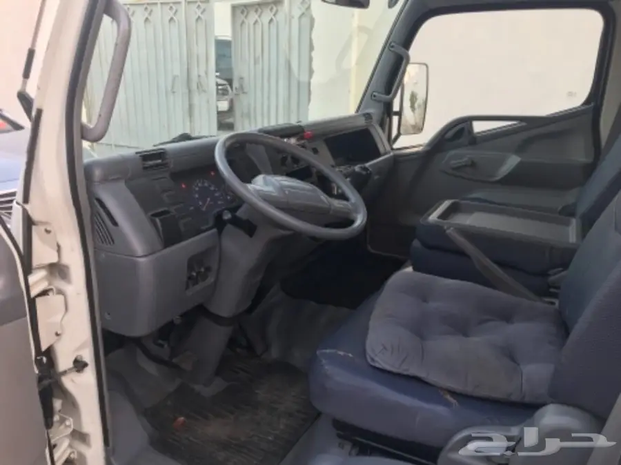 دينا ميتسوبيشي ( سطحه ) (image 8)